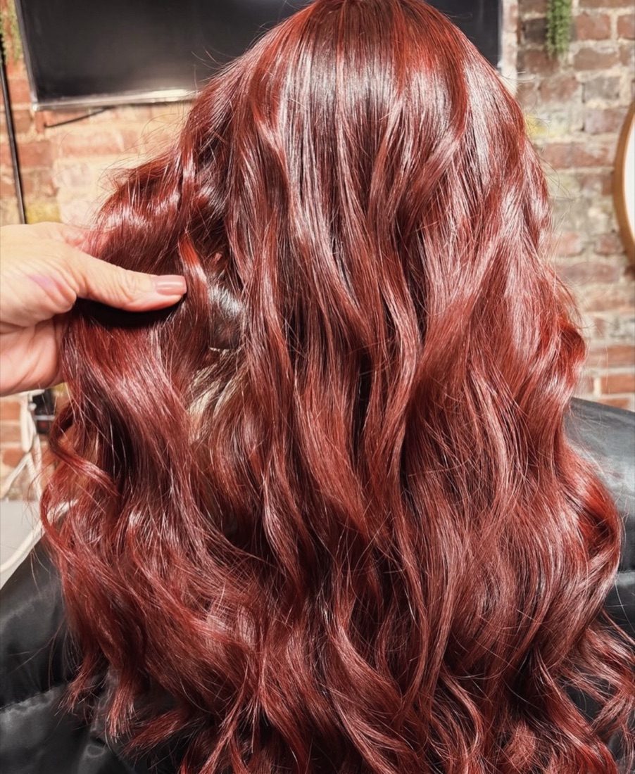 Vivid red color correction, finished waves